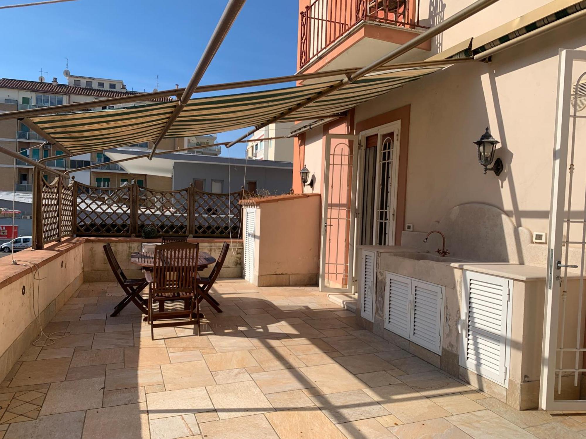 La Tua Casa Nel Centro Di Ostia Βίλα Εξωτερικό φωτογραφία